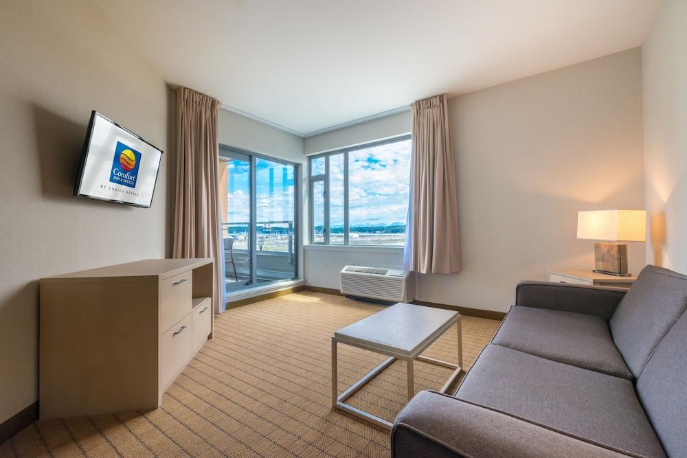 Comfort Inn & Suites Campbell River Exterior photo